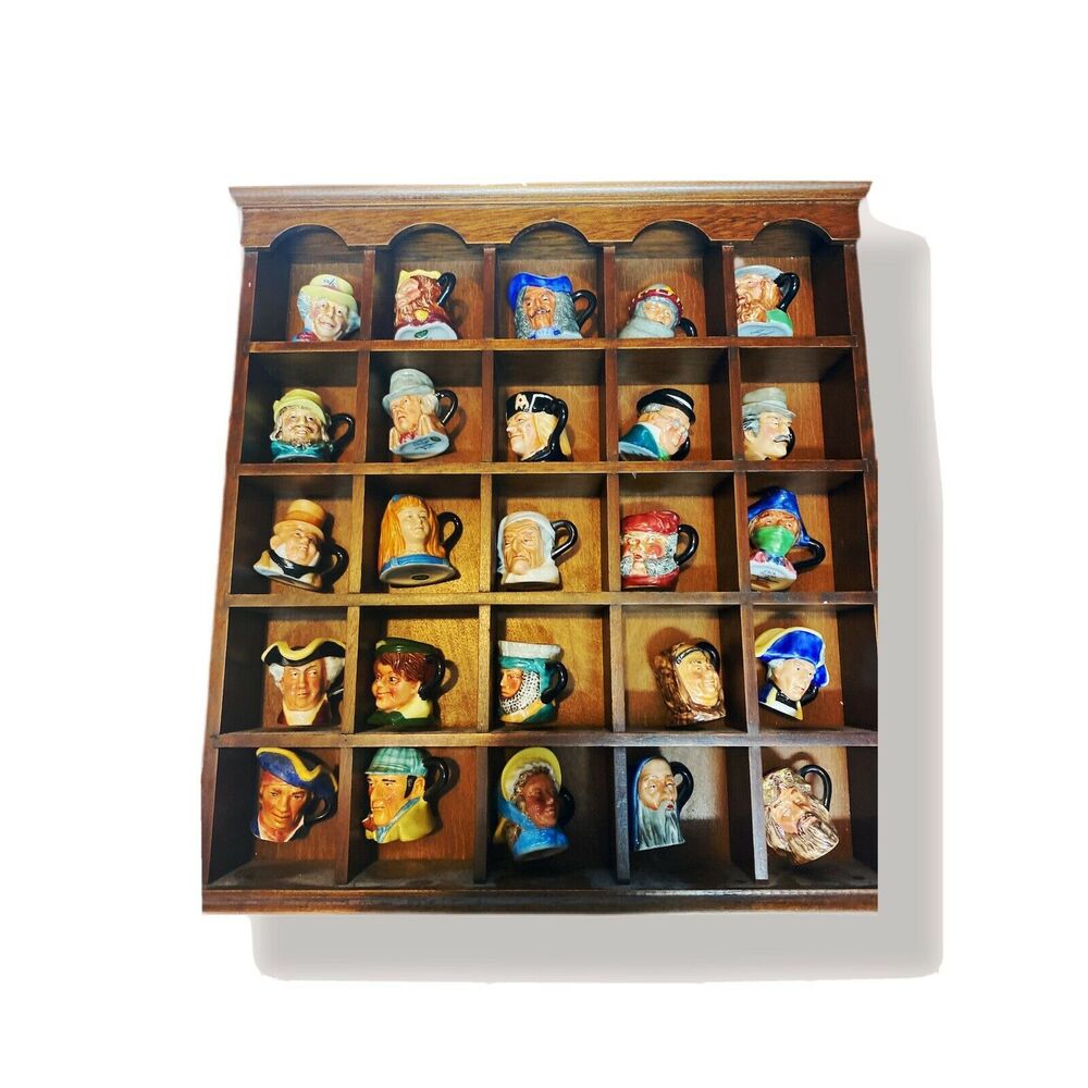 Collectors Toby Mug Minatures with case